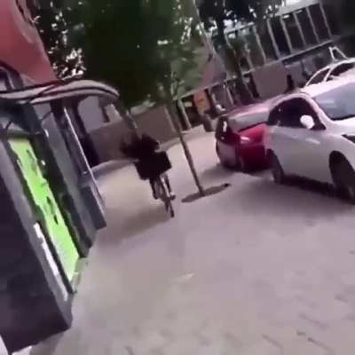 '-'