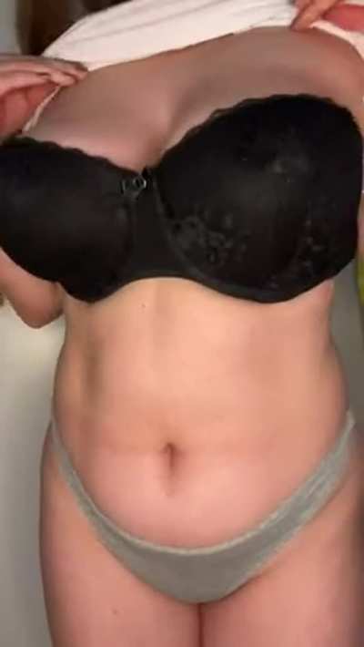 My boyfriend left me for a girl with a flatter tummy… hope i'm appreciated here