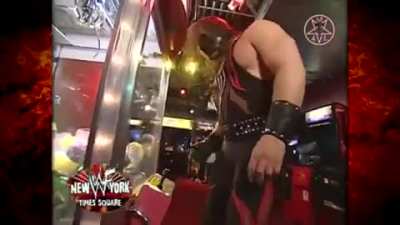 Kane helps a kid in arcade 