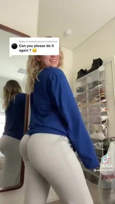Instant boner 🥵