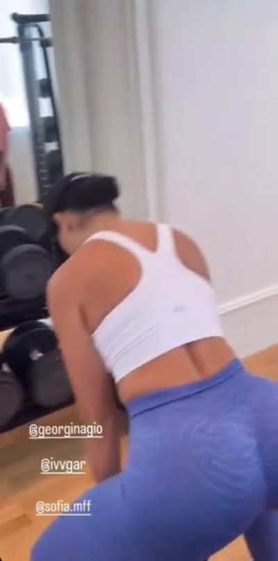 😏