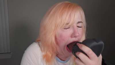 Amateur Deepthroat Porn GIF by missp<wbr>rince<wbr>sskay