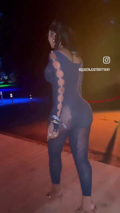 Booty jiggling