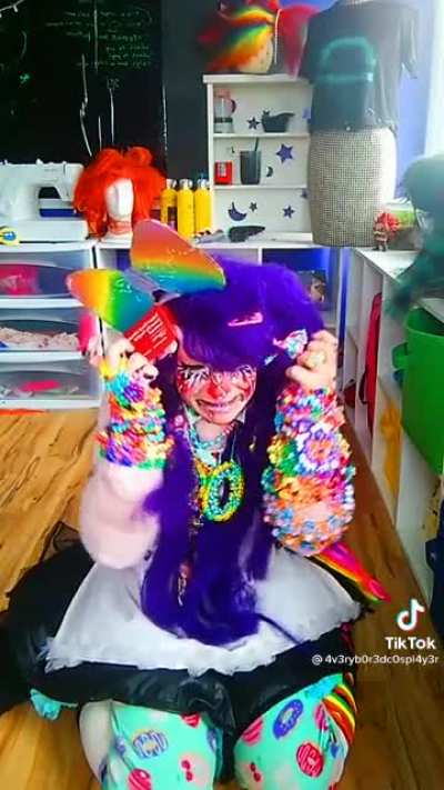 At this point it’s cringy to have tiktok as a whole