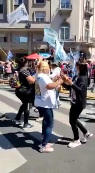 Estan festejando una derrota? Argentina, un gran pais.
