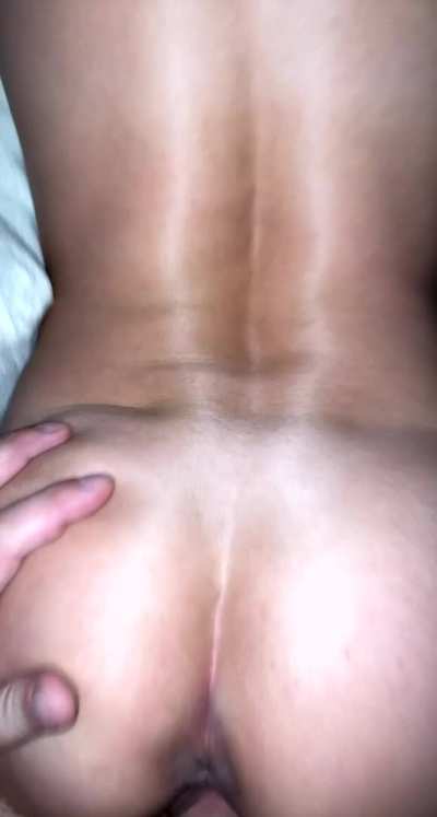 Fucking her and cumming on her ass🥵