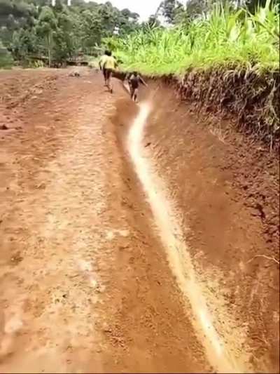 This is how children play in Rwanda