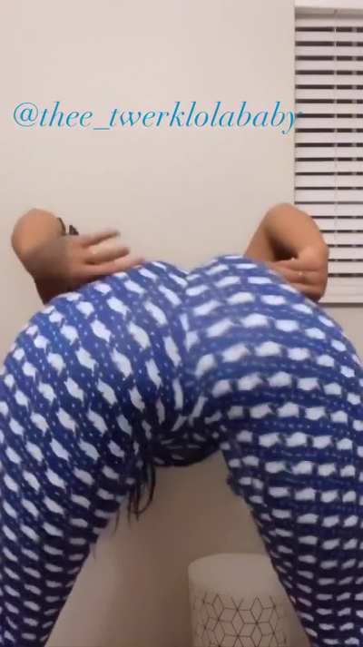 Big booty Twerkin 🍑🍰