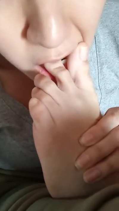 delicious feet