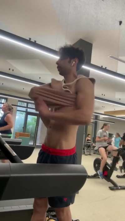 This is worse than people flexing in weights area
