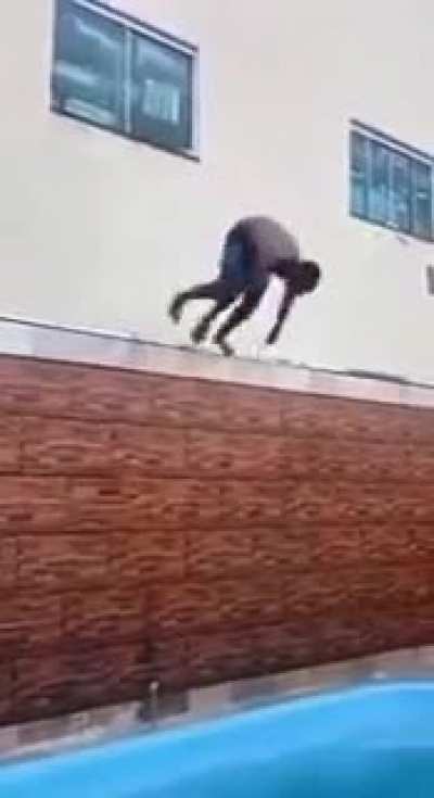 Don't dive like this