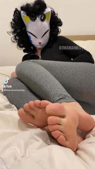 😉 [OC]