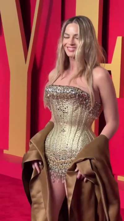 Margot Robbie 