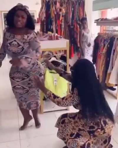 🍑 BIG BUBBLE BOOTY JIGGLING