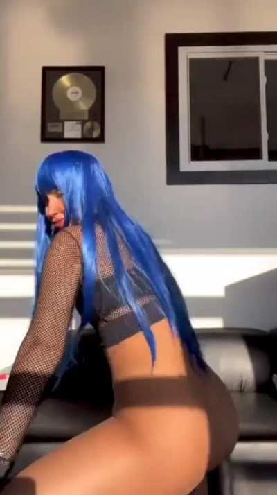 #Annabgo Twerking