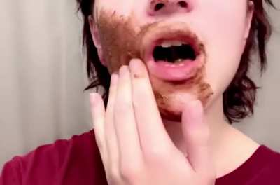 (He/they pronouns pls) wanna makeout? Im a really good kisser, I’m also good toilet paper !