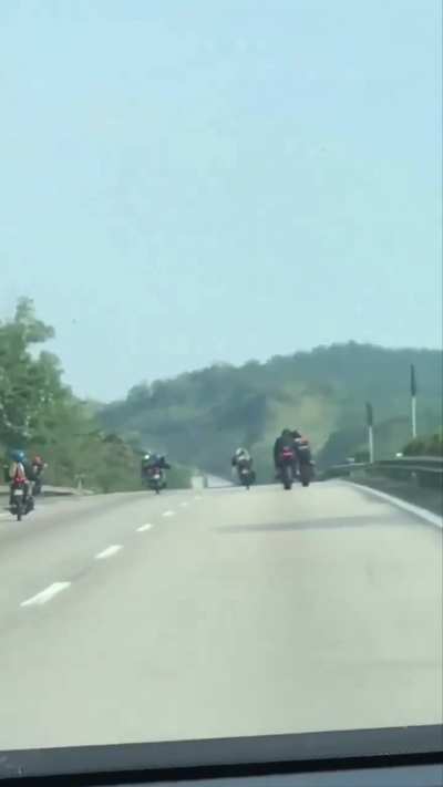 Rempit but female edition 