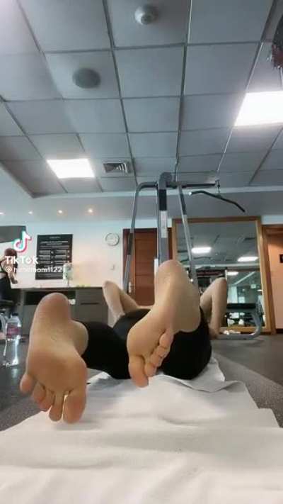 @hehemom1122, a feettok compilation.