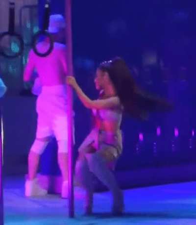 Spreading her legs while doing a slut drop🤤