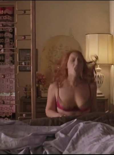 Kate Winslet boobs bounce from Romance & Cigarettes (2005)