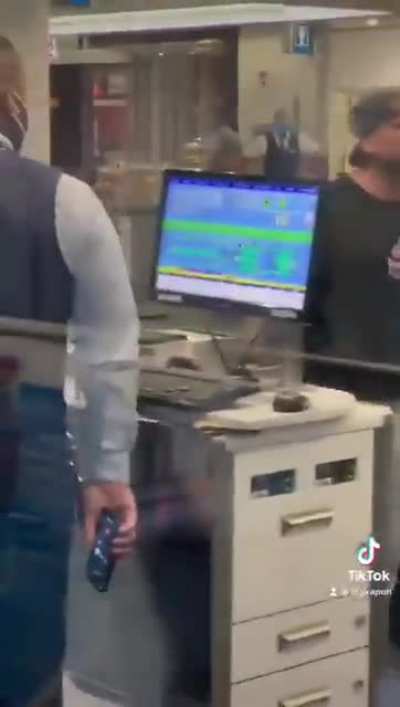 Florida Man does not know how to behave in civilized human society