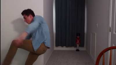 HELP THIS IS THE FUNNIEST SHIT IVE EVER SEEN DANNY DO