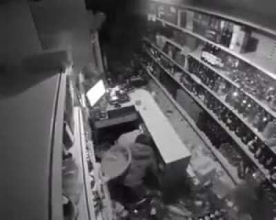Cashier thinking fast during earthquake