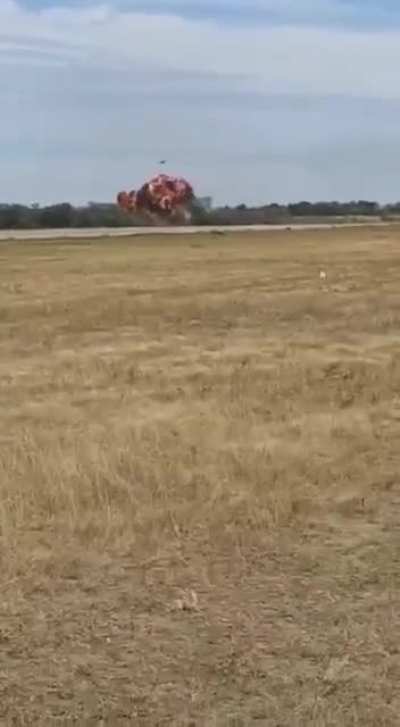 Invading Su-25 commits suicide