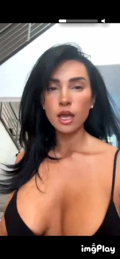 Figured out gifs. Does anyone know her.