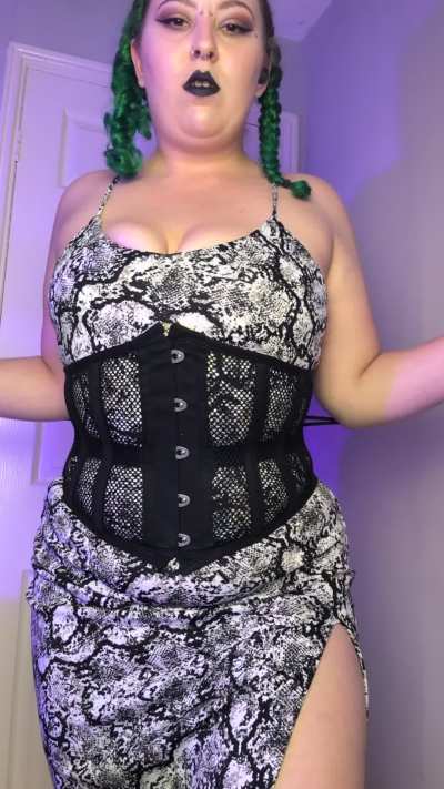 Cinching in black