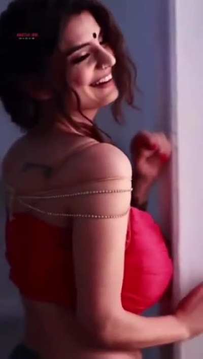 Anveshi Jain huge milkers can't be contained by those pair of blouse 🥵🔥🤤