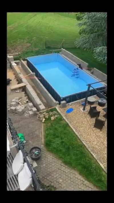 Oh cool a pool!