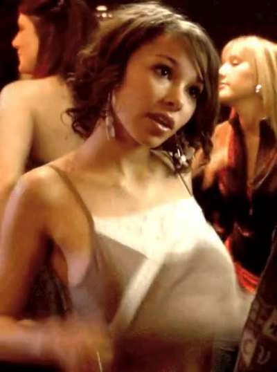 Jessica Parker Kennedy 🤤