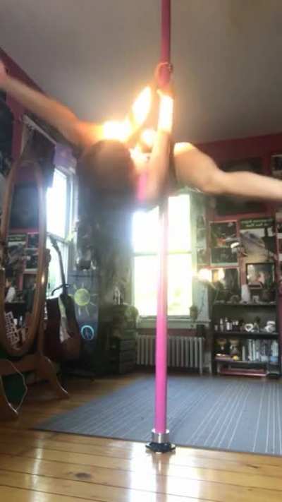 ive been practicing whatever move this is called🥺