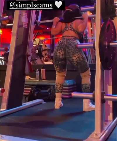 Squats🔥🥵