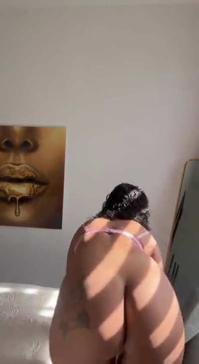 50 shades of booty