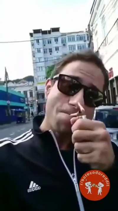 Voltei!