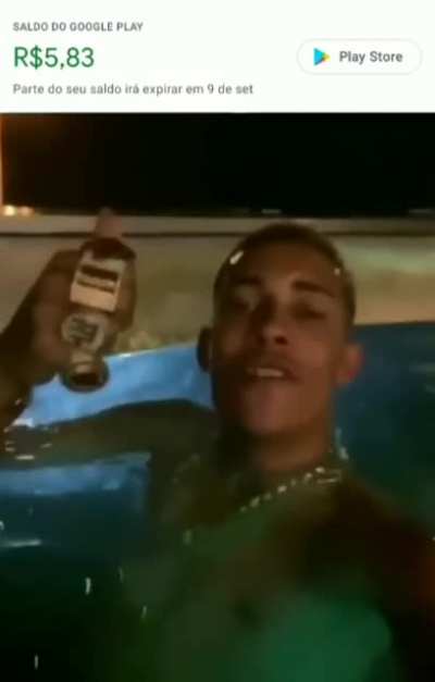 Da pra comprar uma coxinha já