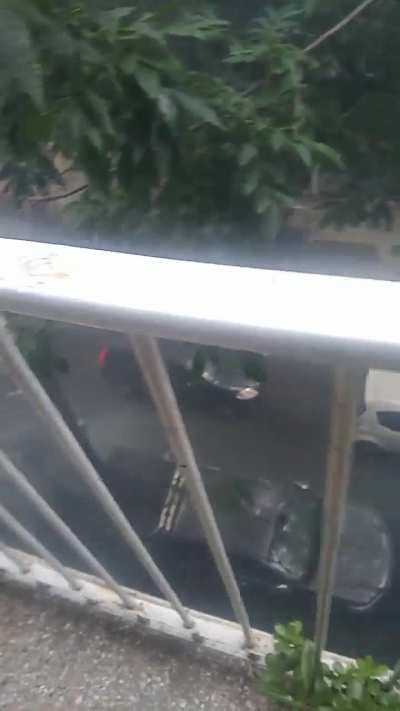 Cómo es legal esto? ya van 4 horas de humo