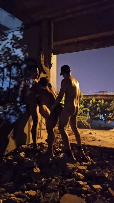 Bareback OD threesome