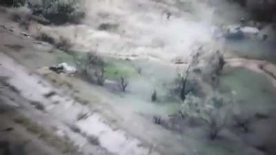 Intense footage of outnumbered Ukrainian soldiers on a BMP storming Russian positions and forcing them to flee. (Somewhere in Kherson, 2 months ago)
