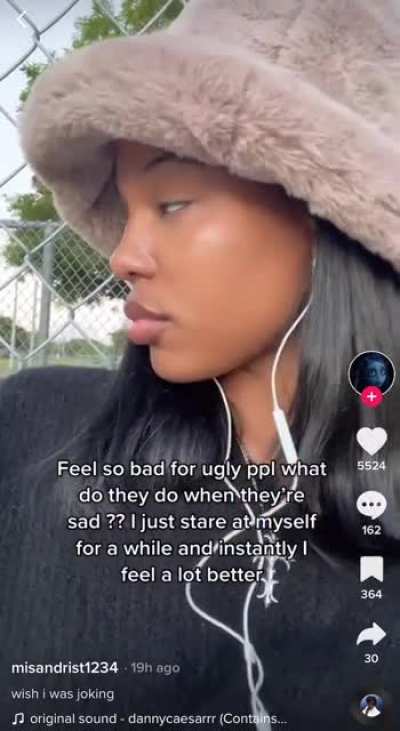 Narcissist woman taunts ‘ugly ppl’ 💀