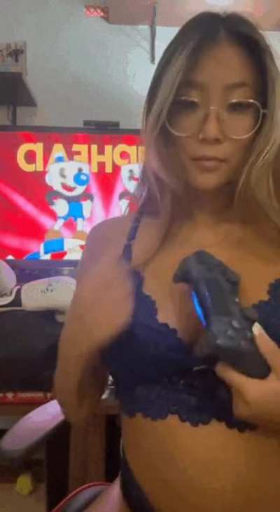 Using my gamepad the wrong way 😜