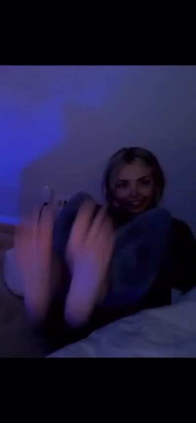 Corinn@ k0pf