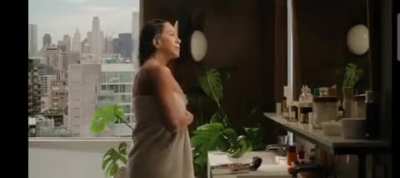 Jennifer Aniston towel scene (The Morning Show)