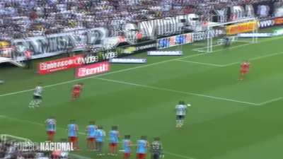 Aquele time do Corinthians de 2015 está a cada dia mais distante, e com mais saudades eu fico. Vê aquele time jogar era como ver arte pura
