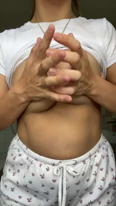 My tits are not everyone’s favourite and never do well here.. (drop)