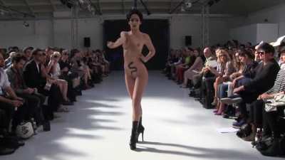 Charlie Le Mindu's Spring/Summer collection 2012 [x-post r/Nak<wbr>edOnS<wbr>tage]