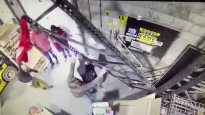 watch dude on the left get his vest snatched off his back