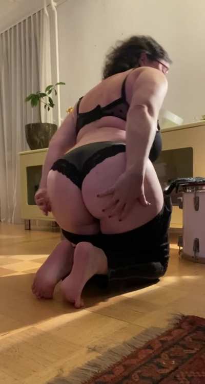 My ass is real, I wish you could feel it